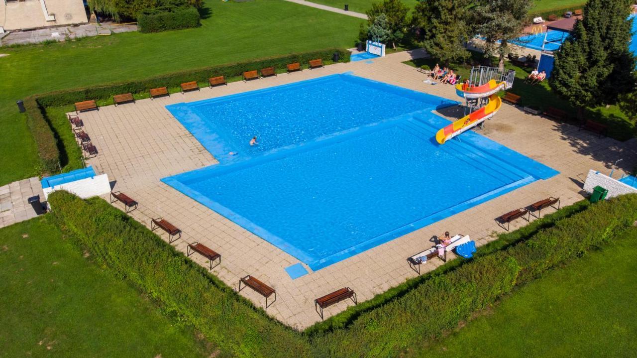 Spišská Nová Ves Hotel Preveza מראה חיצוני תמונה